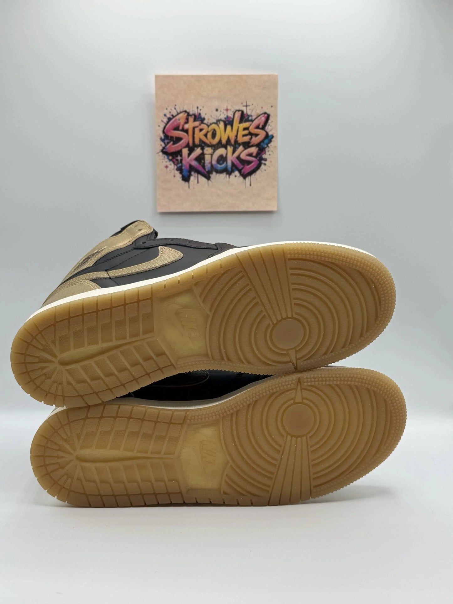 Jordan 1 “Black Metallic Gold” GS Strowes Kicks