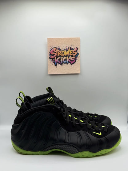 Nike Foamposite One “Black Volt”