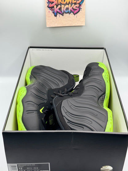 Nike Foamposite One “Black Volt”